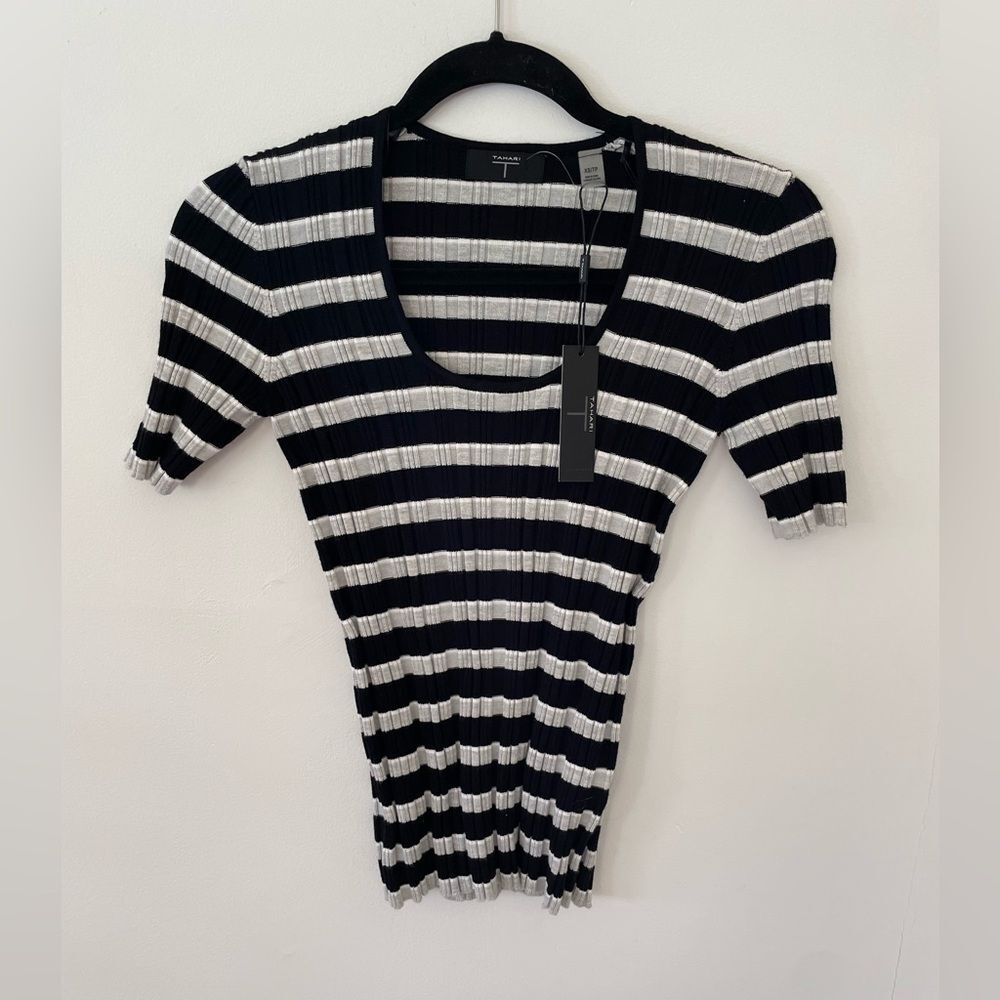Tahari Women’s XS Top Sweater Short Sleeve Ribbed Scoop Neck Sweater Top NWT